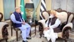 وزیراعظم کا مولانا فضل الرحمان کے بیٹے پر حملہ کرنے والے ملزمان کی فوری گرفتاری کا حکم