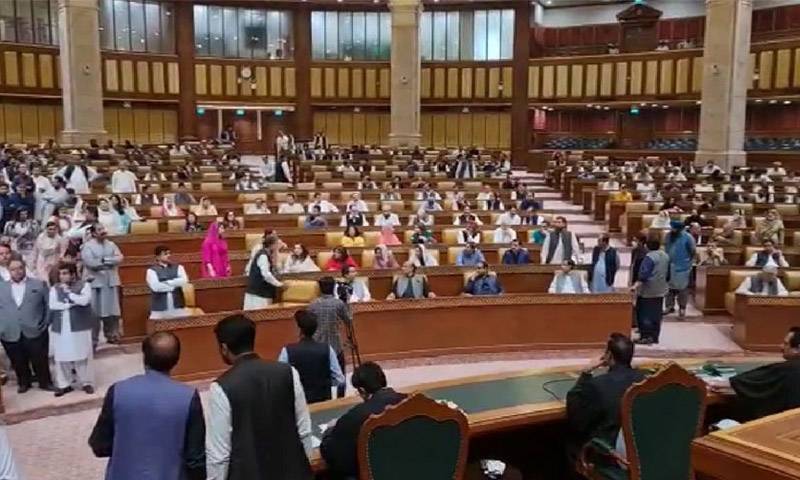 گھڑی گمشدگی کا معاملہ: بلال یامین نے اعجاز شفیع سے ایوان میں معافی مانگ لی