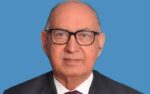 کے پی میں عدم اعتماد کی تجویز زیر بحث نہیں، صوبے کو بحران میں ڈالنے کا کام نہیں کریں گے: عرفان صدیقی