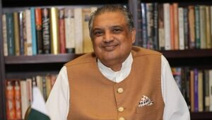 اسٹیبلشمنٹ کو تشدد کا آئینی اختیار حاصل ہے: سہیل وڑائچ
