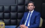 صحافی اعزاز سید صدر آصف علی زرداری کو عہدے سے ہٹائے جانے کی خبر پر ڈٹ گئے