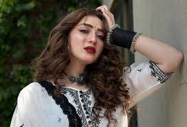 انتہائی دردناک لمحہ تھا، مومنہ اقبال کا جنس سے متعلق جعلی ویڈیو پر ردعمل