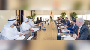 وزیر مملکت برائے خزانہ اور ریلویز بلال اظہر کیانی اور متحدہ عرب امارات کے وزیر مملکت برائے مالیاتی امور محمد بن ہادی الحسینی کی  ابو ظہبی میں ملاقات