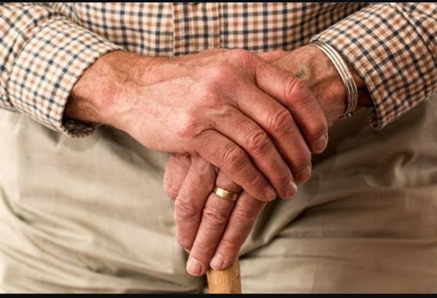 برطانیہ کا معمر ترین شخص 110 برس کی عمر میں چل بسا