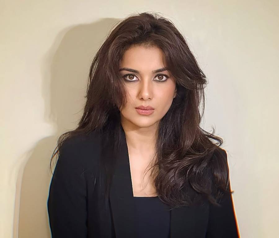 حمیراہ اصغر کی افسوسناک موت کے بعد اداکاراؤں نے جڑے رہنے کیلئے واٹس ایپ گروپ بنا لیا