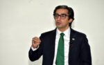 عمران خان کے بچوں کی پاکستان آمد کے اعلان سے مومینٹم بن رہا تھا لیکن بار بار علی امین گنڈاپور کے اعلانات سے مومینٹم ٹوٹ جاتا ہے، بیرسٹر سعد رسول