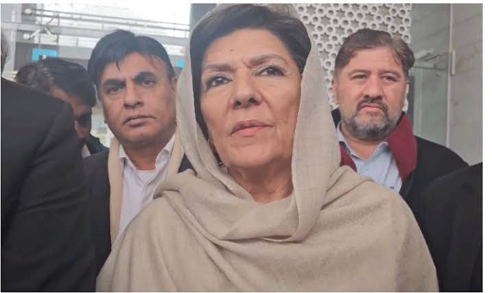 علیمہ خان کی میڈیا سے گفتگو: بانی کے اہم پیغامات سامنے آگئے۔