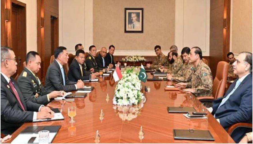 انڈونیشیا کے وزیر دفاع کا وفد کے ہمراہ جی ایچ کیو کا دورہ، فیلڈ مارشل سید عاصم منیر سے ملاقات