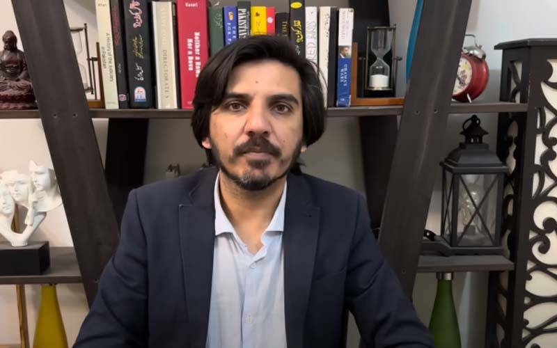پی ٹی آئی وکیل نے سماعت کے دوران انکشاف کیا 9 مئی کیس کا مرکزی گواہ پولیس اہلکار 9 مئی کو چھٹی پر تھا : اسد علی طور کا وی لاگ میں دعویٰ