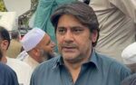 میرا مقصد سینیٹر بننا نہیں بلکہ اشرافیہ کا تکبر پاش پاش کرنا تھا: سینیٹ نشست دستبردار ہونے سے انکاری پی ٹی آئی رہنما خرم ذیشان کا پیغام
