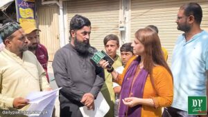 ویڈیو: جعلی خاتون ڈاکٹر نے غلط انجیکشن لگا کر معصوم بچے کی جان لے لی، پرچہ درج، ڈاکٹر غائب