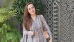 معروف ڈیزائنر ماریہ بی نے ریحام خان کو آڑے ہاتھوں لے لیا