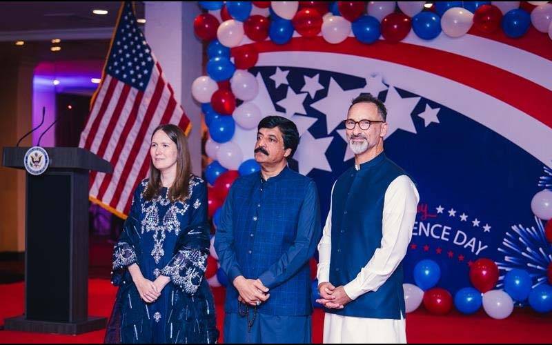 لاہور میں سٹیٹسن سینڈرز نے بطور نئے امریکی قونصل جنرل ذمہ داریاں سنبھال لیں، تقریب میں گورنر پنجاب کی خصوصی شرکت