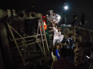 لاہور سے راولپنڈی جانے والی ٹرین حادثے کا شکار، 25 مسافر زخمی