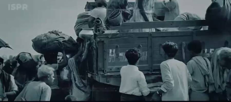 ہندو اور مسلمان کے لباس میں دوقومی نظریہ موجود تھا،تقسیم ہند سے قبل ہندو دکاندار مسلمان کو سبزی دیتا تورقم ہاتھ میں لینے کی بجائے برتن آگے کردیتا