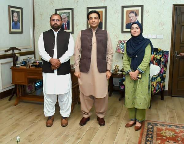 عبیرہ ضیاء اور حافظ محمد عمران ضیاء کی سابق وزیر اعلیٰ پنجاب حمزہ شہباز شریف سے ملاقات، نوجوان نسل کے مسائل پر تفصیلی گفتگو