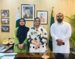 عبیرہ ضیاء کی اپنے والد کے ہمراہ پارلیمانی سیکرٹری برائے ماحولیات کنول لیاقت سے ملاقات، ماحولیاتی چیلنجز پر تبادلہ خیال