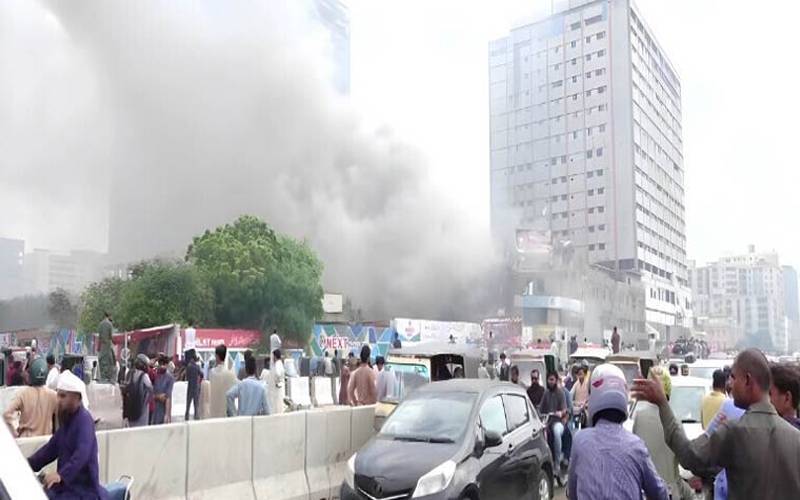 کراچی میں پٹاخوں کے گودام میں دھماکا، تینوں ذمہ داران کیخلاف کارروائی اور لائسنس منسوخی کی ہدایت