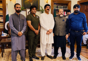 گورنر پنجاب سردار سلیم کا بونیر میں میڈیکل کیمپ لگانے پر ٹرانسجینڈر ڈاکٹر کوخراجِ تحسین، انتظامیہ کو مبارکباد