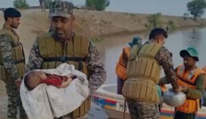 رینجرز کا سیلاب سے متاثرہ سلیمانکی میں ریسکیو آپریشن جاری، فری میڈیکل کیمپس قائم کر دیئے