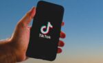 خیبرپختونخوا پولیس کا ٹک ٹاکرز کیخلاف کریک ڈاؤن، گرفتاری و مقدمات درج