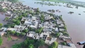 سیلاب سے متاثرہ ہزاروں خاندانوں کو محفوظ مقامات پر منتقل کیا جا چکا ہے: سہیل شوکت بٹ