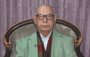میں نے جنرل باجوہ کو فون کر کے آرمی چیف بننے کی اطلاع نہیں دی: عرفان صدیقی کی آصف کرمانی کے دعوے کی تردید