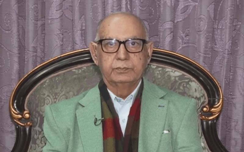 میں نے جنرل باجوہ کو فون کر کے آرمی چیف بننے کی اطلاع نہیں دی: عرفان صدیقی کی آصف کرمانی کے دعوے کی تردید