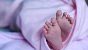 لاہور کے جنرل ہسپتال سے اغوا کیا گیا 2 روز کا بچہ بازیاب، ملزم گرفتار