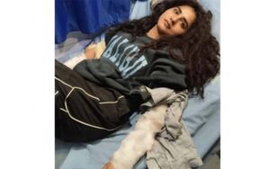 پاکستان کی معروف گلوکارہ قرۃالعین بلوچ ریچھ کے حملے میں زخمی