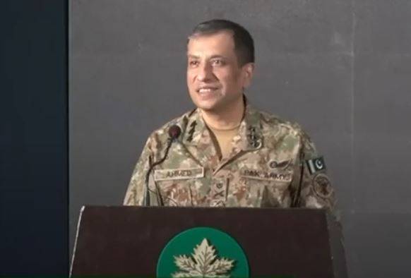 ڈی جی آئی ایس پی آر لیفٹیننٹ جنرل احمد شریف چوہدری کا مری کے مختلف تعلیمی اداروں کا دورہ