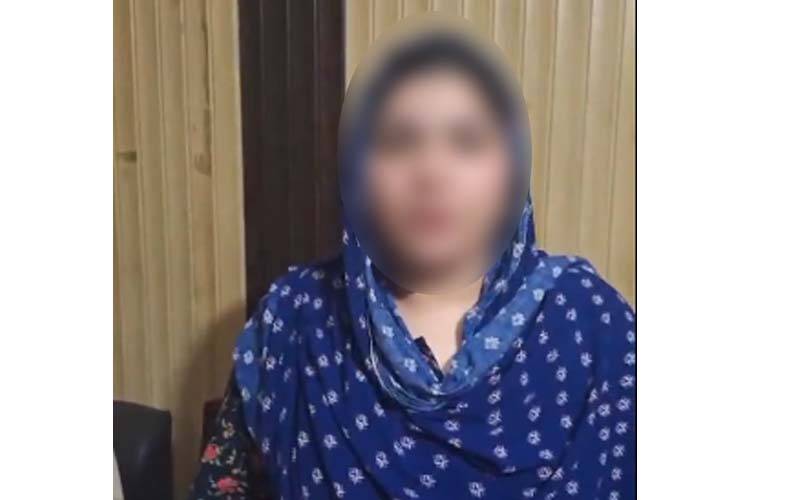 سوشل میڈیا پر فحش ویڈیو شیئر کرنے والی ٹک ٹاکر علیشاہ کو گرفتار کر لیا گیا