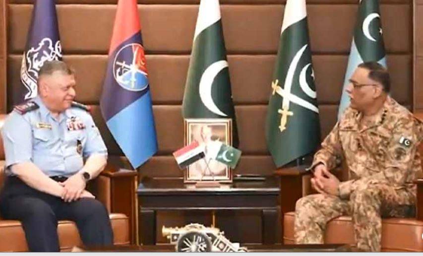 عراقی فضائیہ کے کمانڈر لیفٹیننٹ جنرل مہند غالب محمد راضی الاسدی کی چیئرمین جوائنٹ چیفس آف سٹاف کمیٹی جنرل ساحر شمشاد مرزا سے ملاقات