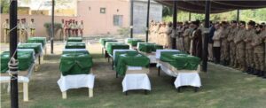 بنوں میں 12 جوانوں کی نماز جنازہ میں وزیر اعلیٰ علی امین گنڈاپور یا تحریک انصاف کے کسی رہنماء نے شرکت کیوں نہیں ۔۔؟ سوال اٹھ گئے