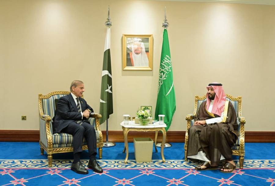 وزیر اعظم شہباز شریف کی قطر میں سعودی ولی عہد محمد بن سلمان سے ملاقات