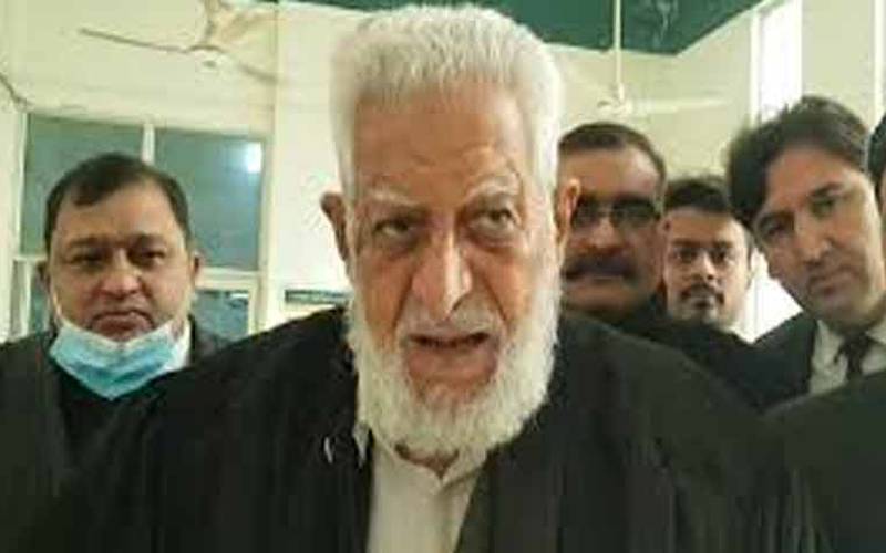 علی امین گنڈاپور کو پاک فوج کے شہدا کے جنازوں میں شرکت کرنی چاہئے، قاضی انور کی پی ٹی آئی قیادت پر شدید تنقید