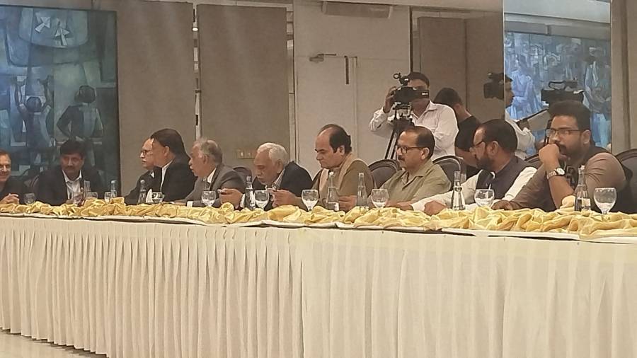 سب مل کر سیلاب زدگان کی مدد کریں، قائمقام چیئرمین سینیٹ