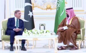 وزیرِ اعظم شہباز شریف کی سعودی ولی عہد شہزادہ محمد بن سلمان سے ملاقات، مشرقِ وسطیٰ کی صورتحال سمیت اہم امور پر گفتگو