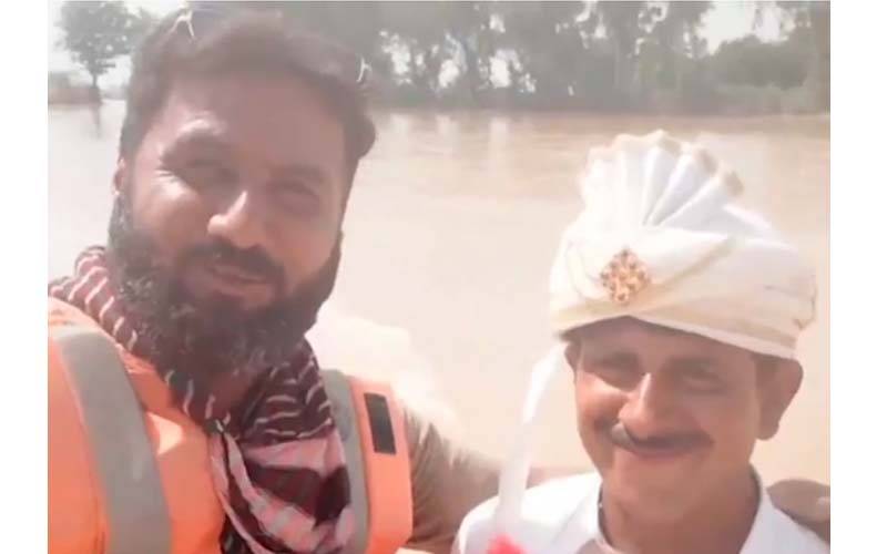 قصور میں سیلابی صورتحال، دلہن کشتی پر بارات لے کر پہنچ گئی