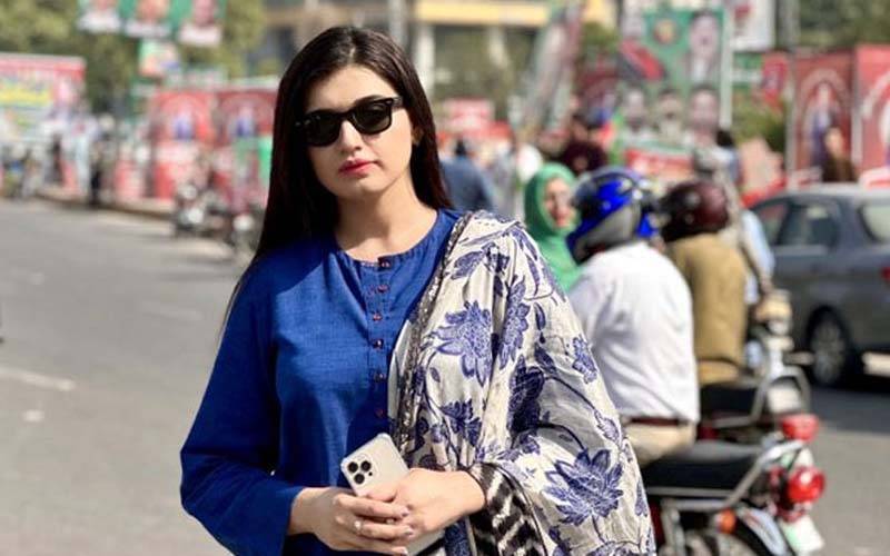 سوشل میڈیا ایکٹوسٹ فلک جاوید کی بازیابی کی درخواست دائر