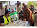 ٹرانسجینڈر ڈاکٹر زین کو گورنرپنجاب کی شاباش، علی پور کے سیلاب متاثرین کے لیے میڈیکل کیمپ اور ریلیف سرگرمیاں کر انسانی حق ادا کردیا