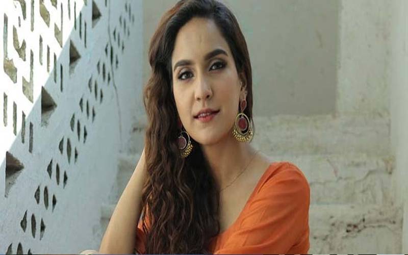 6 سال قبل میری طلاق ہوگئی تھی، انوشے عباسی نے طلاق خفیہ رکھنے کی وجہ بتادی