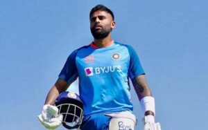 آئی سی سی نے پاک، بھارت میچ کے بعد سیاسی بیان دینے پر سوریا کمار یادیو کو جرمانہ کر دیا