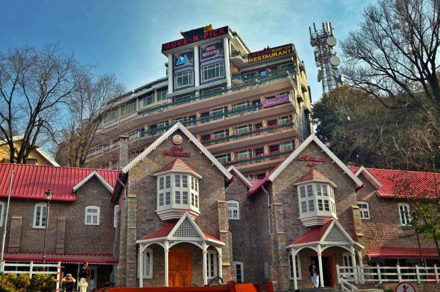 ملکہ کوہسار مری میں ہر قسم کی تعمیرات اور سڑکیں بنانے پر پابندی لگا دی گئی