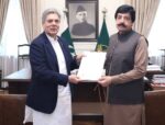 سرور شاہدہ ٹرسٹ کے ایمبیسیڈر حفیظ اللہ خان نیازی کی گورنر پنجاب سے ملاقات، کارڈیک سنٹر کے منصوبے کی تفصیلات سے آگاہ کیا