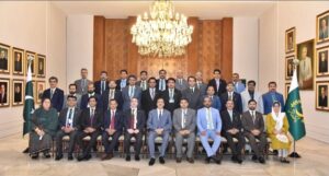38ویں سینئر مینجمنٹ کورس کے شرکاء کا ایوانِ صدر کا دورہ، قائم مقام صدر یوسف رضا گیلانی نے خوش آمدید کہا