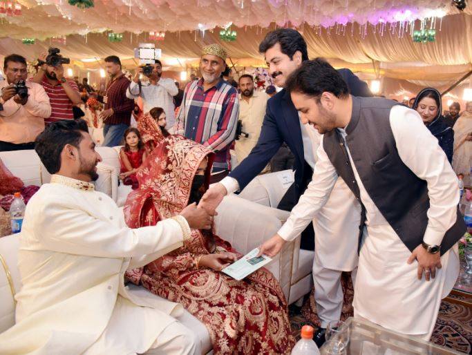لاہور میں ’’دھی رانی پروگرام‘‘ کے تحت اجتماعی شادیوں کی تقریب ، 103بیٹیوں کی رخصتی ، وزراء اور معززین کی شرکت
