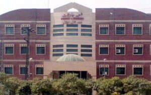لاہور جنرل ہسپتال کے سرجنز نے شدید زخمی دل کی سرجری کرکے نوجوان کی جان بچالی