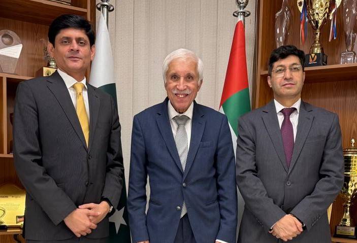 وفاقی وزیر برائے سرمایہ کاری بورڈ کی پاکستانی قونصل خانے دبئی میں قونصل جنرل اور ٹریڈ قونصلر سے ملاقات، سرمایہ کاروں کے ساتھ مضبوط روابط قائم کئے جائیں، قیصر احمد شیخ