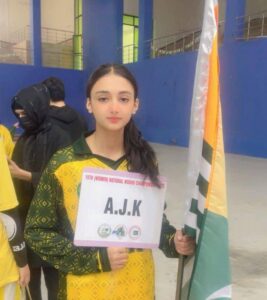 گجرات: مظفرآباد کی مومنہ رانی نے ویمن وشو نیشنل چیمپئن شپ میں سلور میڈل جیت لیا